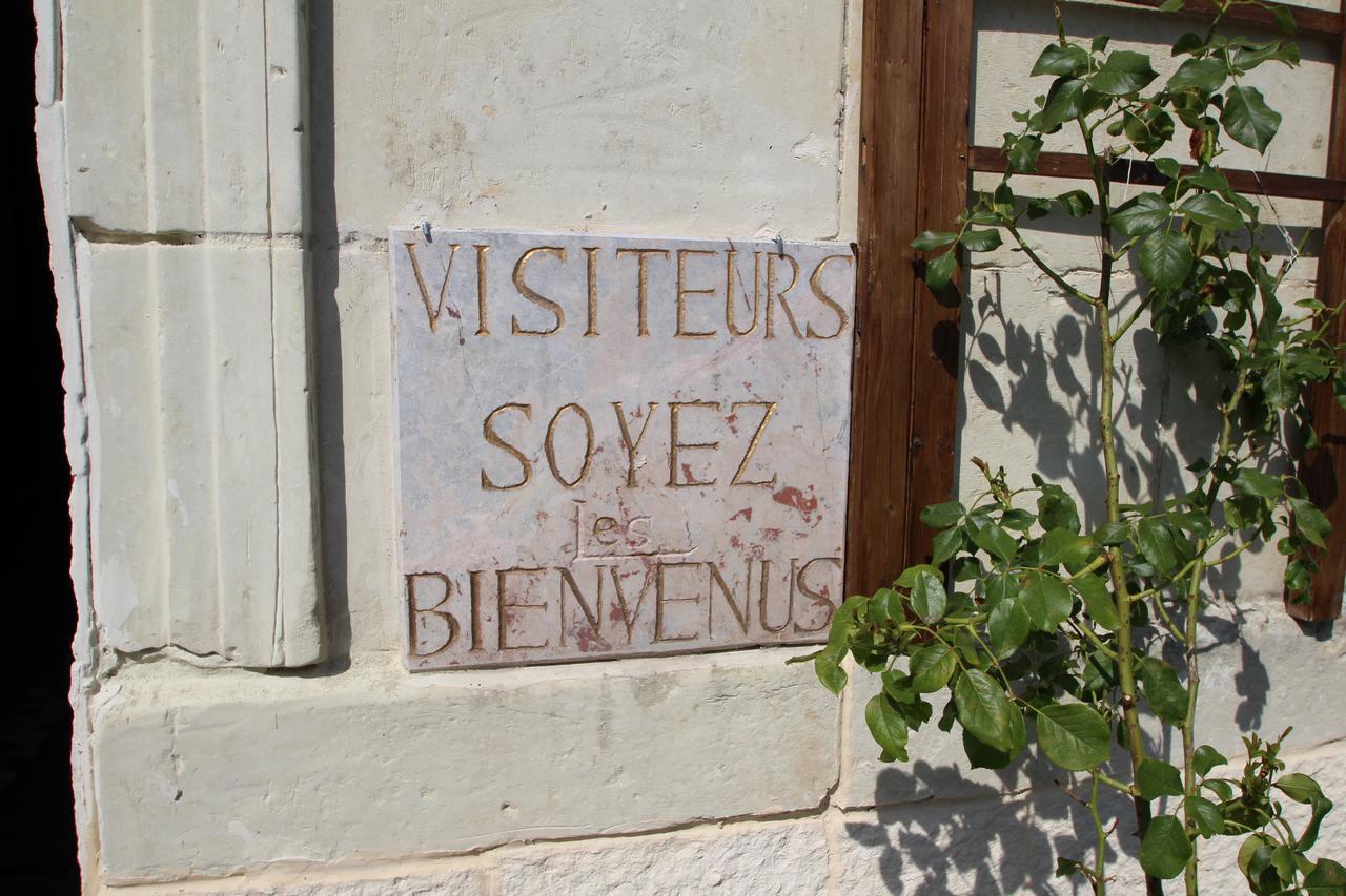 Bed and Breakfast Domaine Des Roses Vaudelnay Exteriér fotografie